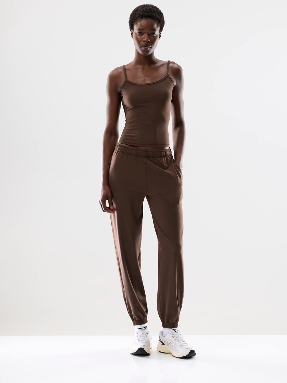 Aritzia Golden BUTTER Recovery Jogger Women's Size 2XS Brown Soft Panst
